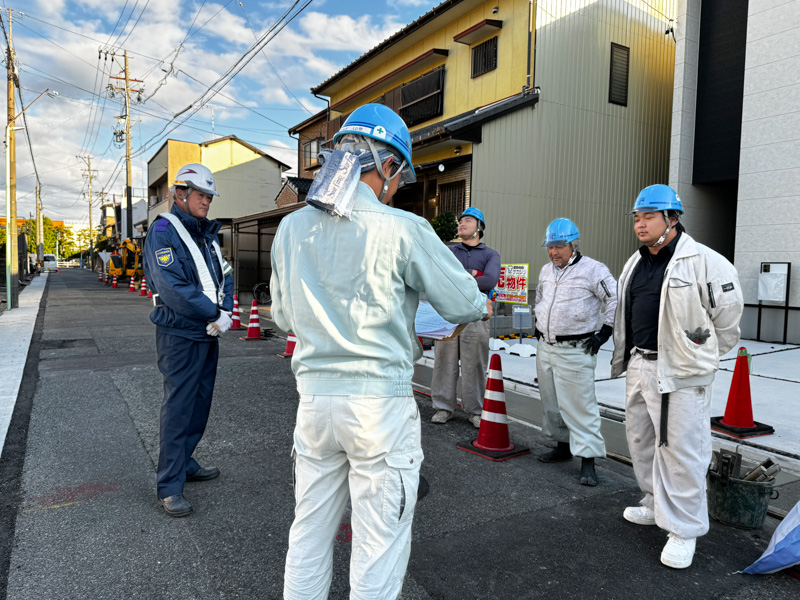 現場での朝礼